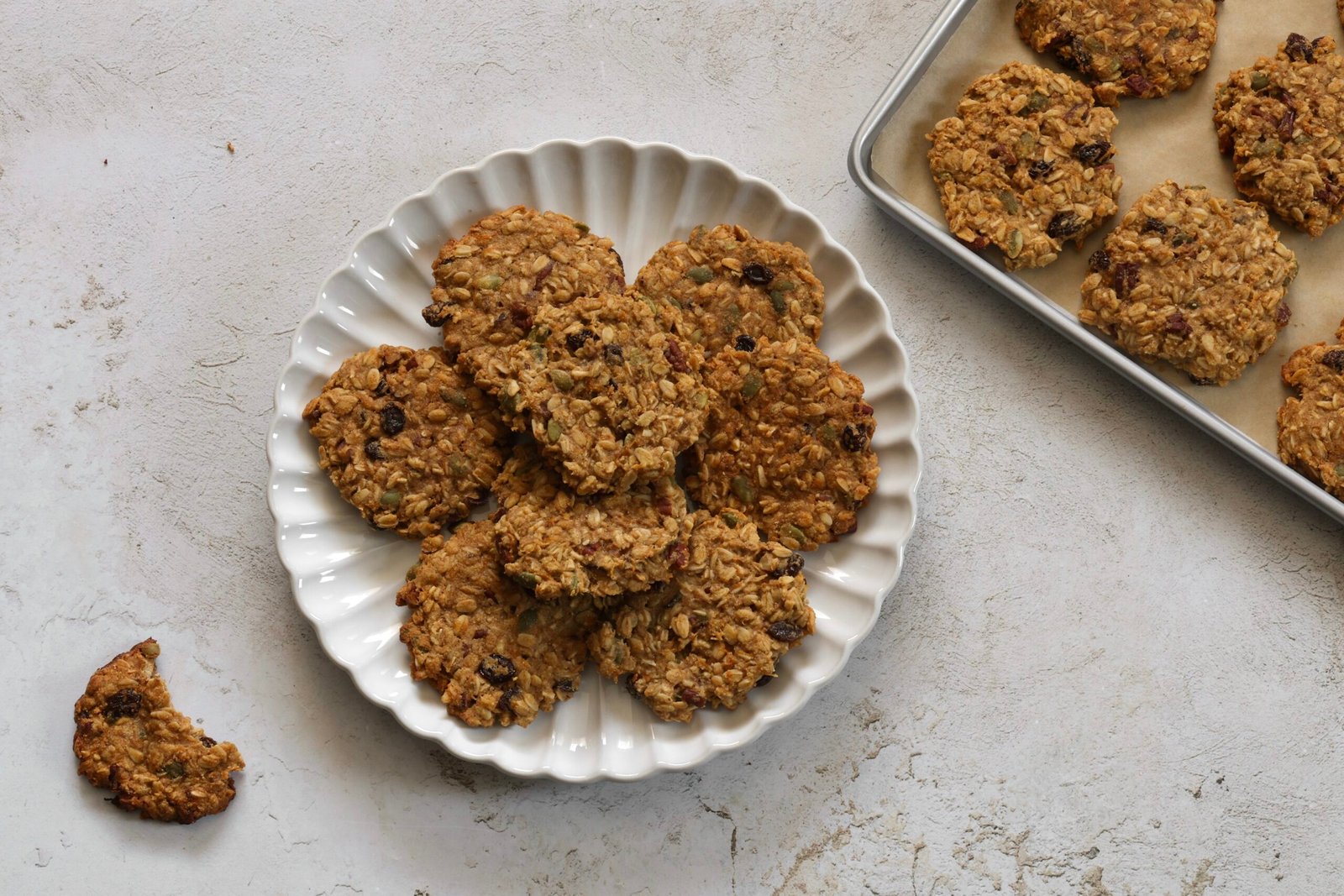 ヘルシーなモーニンググローリー風オートミール朝食クッキー